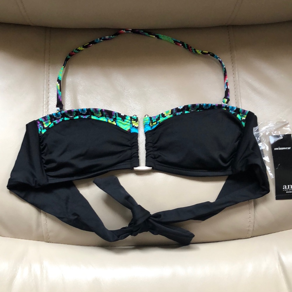 Black bikini top